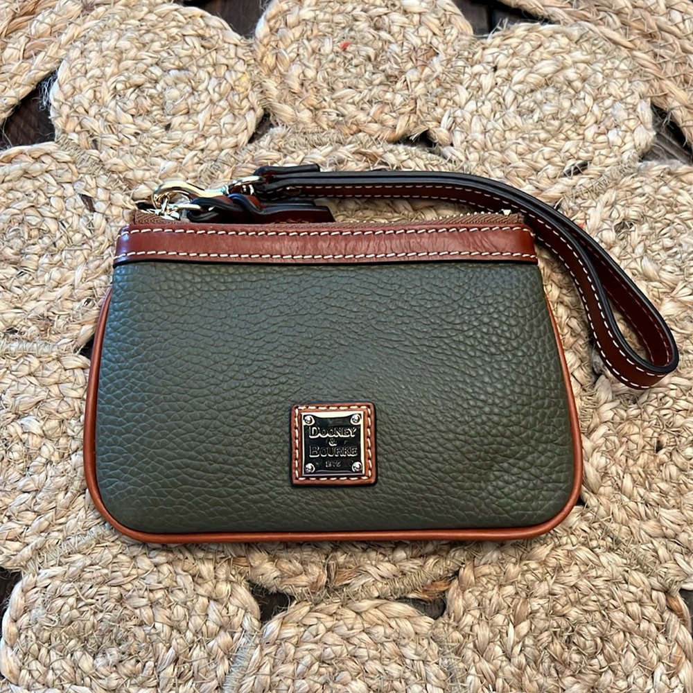 Dooney and Bourke Kirby medium wristlet NWOT